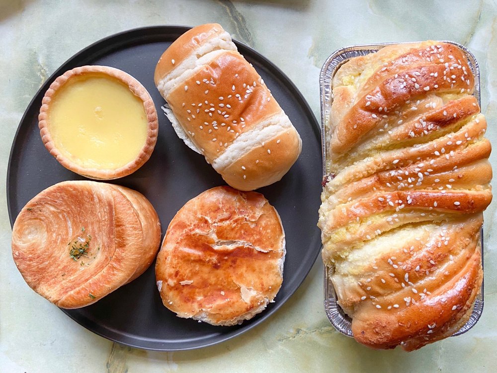 Fay Da Bakery Buns and Egg Tart
